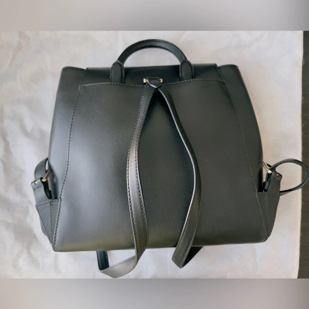 NWT Michael Kors Rivington Medium Leather Backpack in Black - Picture 2 of 16
